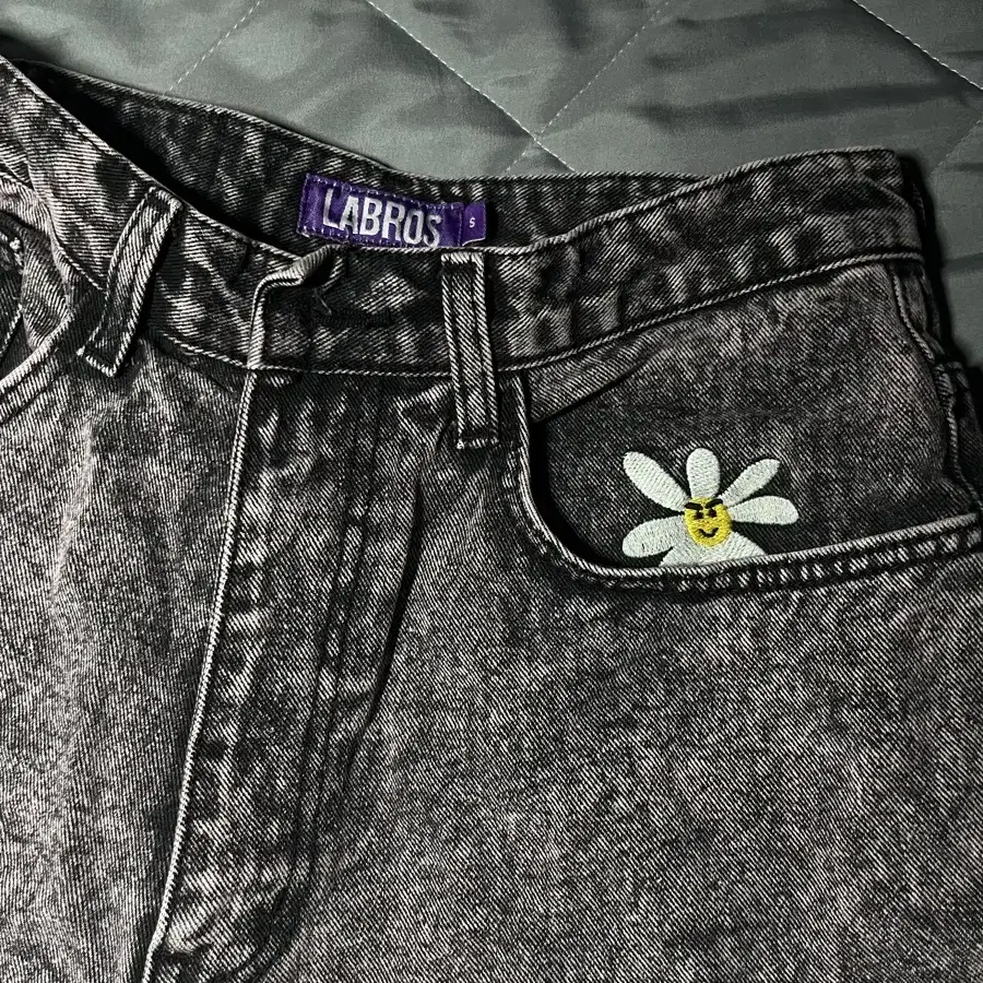 Labros smart daisy pants