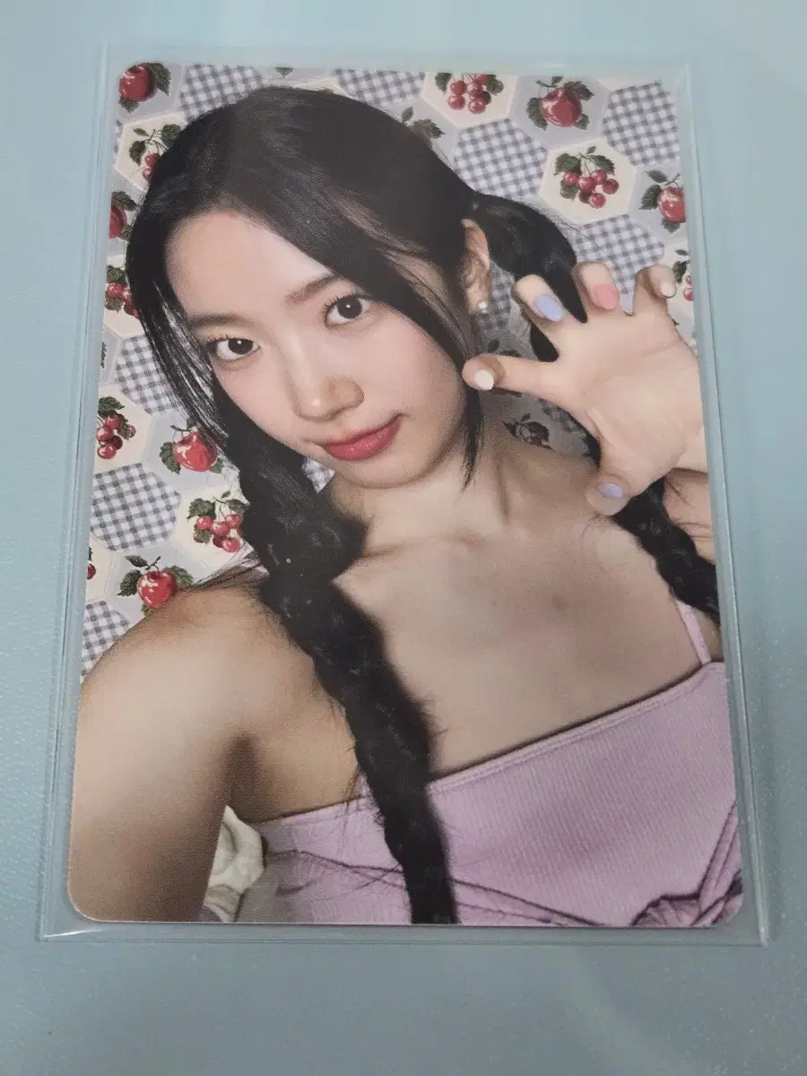 Le sserafim kazuha dikon photocard