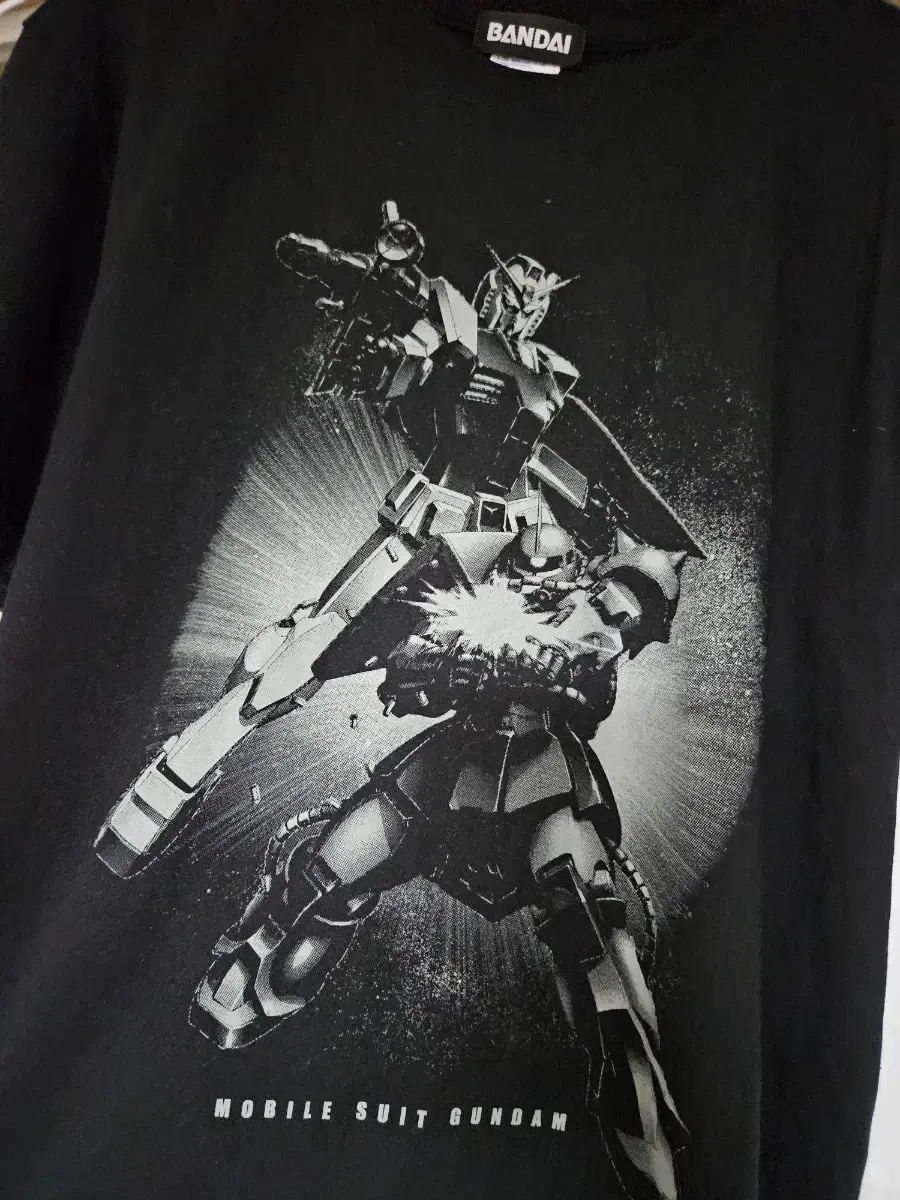 Vahn Gundam T-Shirt