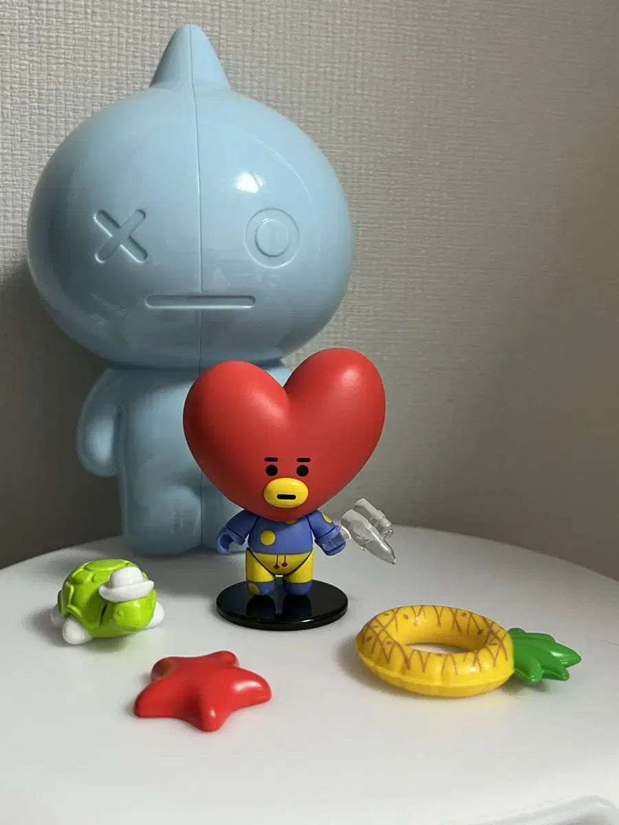 BTS BT21 Tata Figures