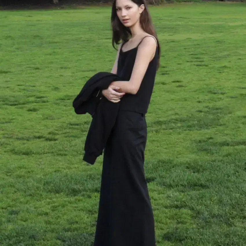 로우클래식 relaxed slit long skirt 블랙m