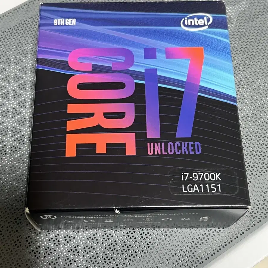 인텔 코어 i7-9700K CPU 수율품