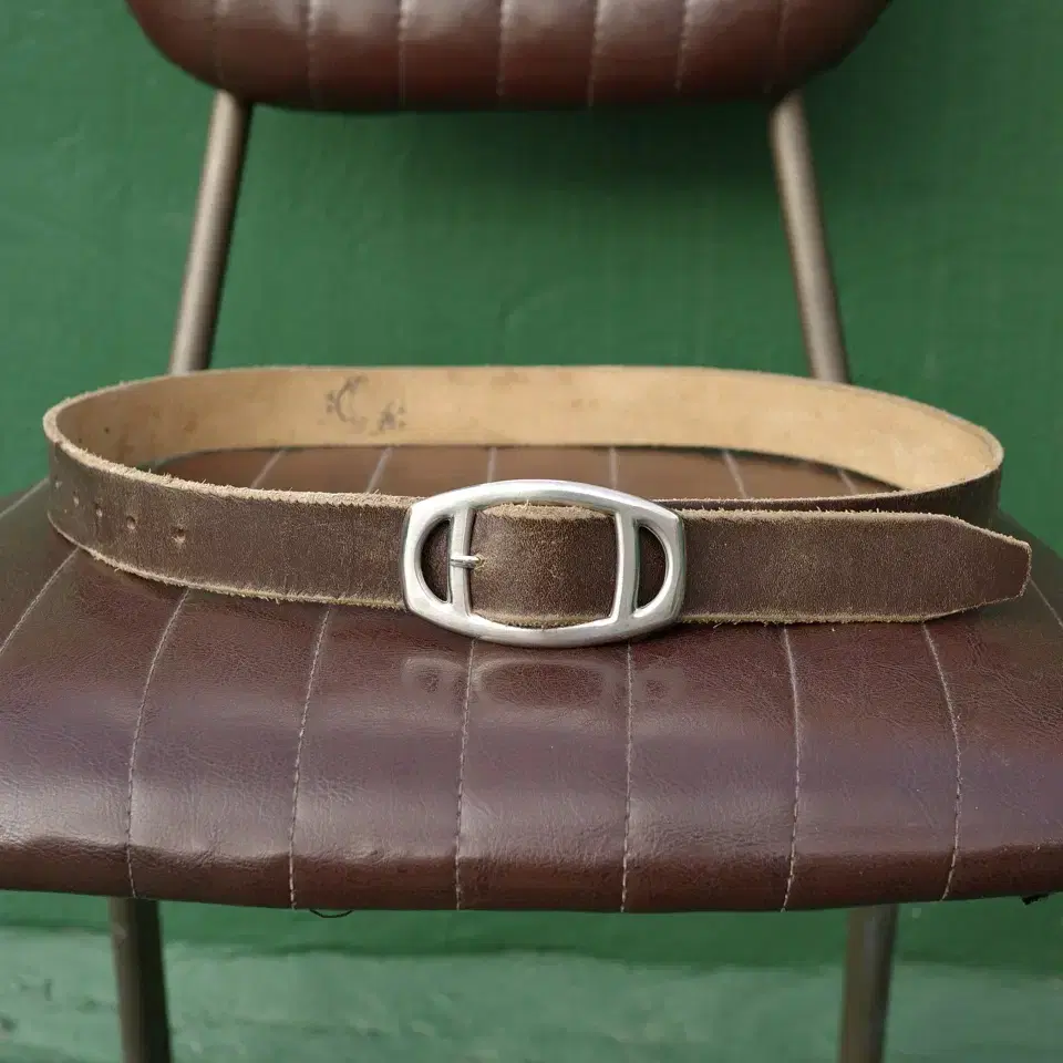 Vintage Open Frame Buckle Leather Belt