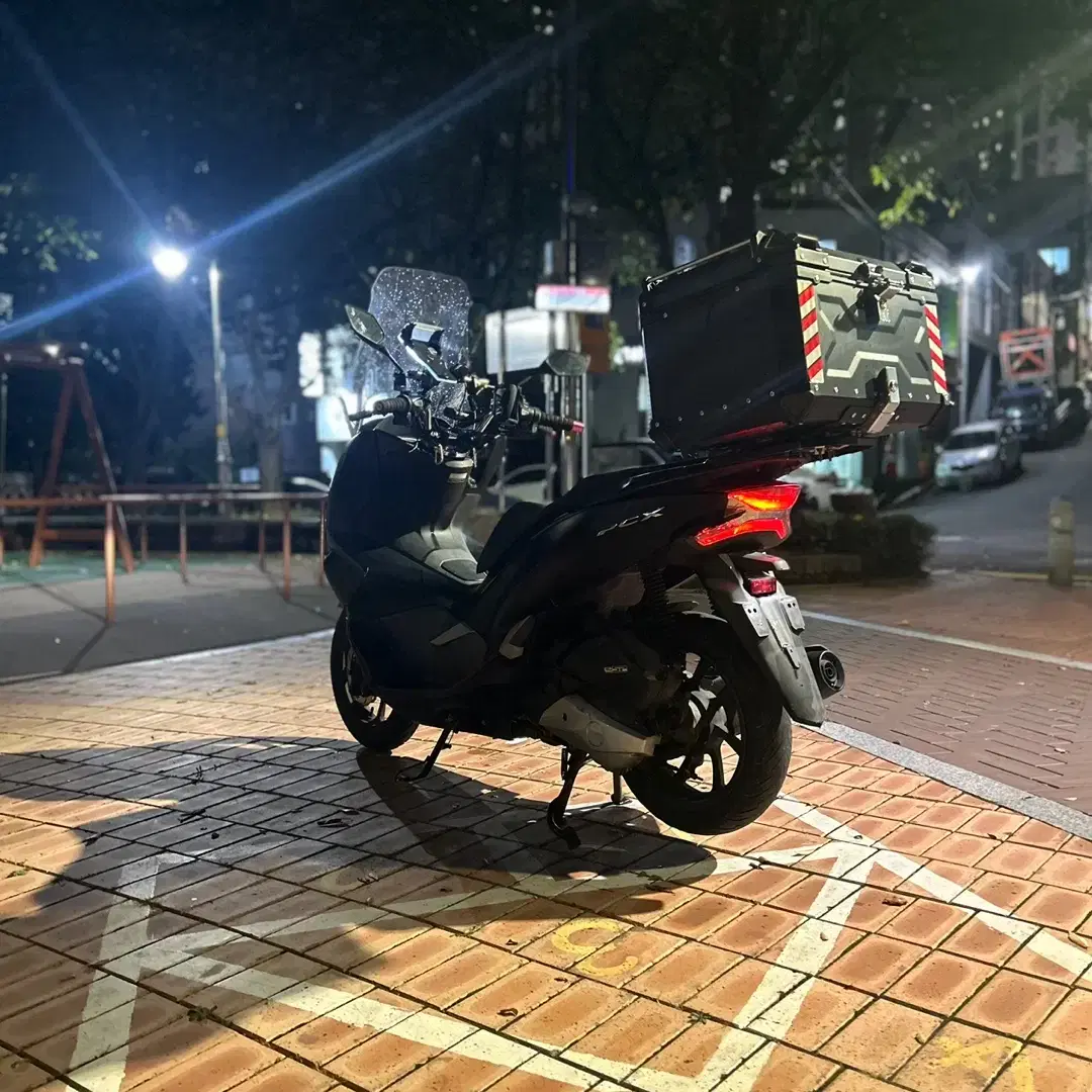 PCX125 19년식(알탑 배달세팅완) 짧은키로수 판매합니다