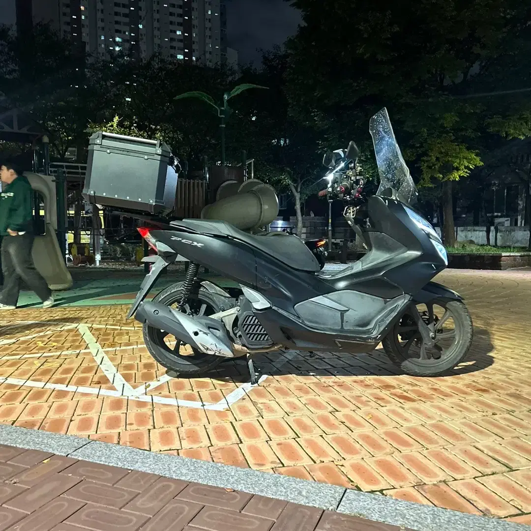 PCX125 19년식(알탑 배달세팅완) 짧은키로수 판매합니다