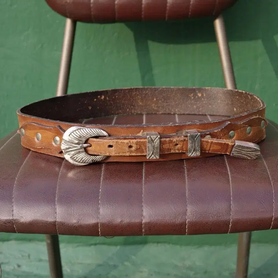 1990's Traditonal Western Leather Belt