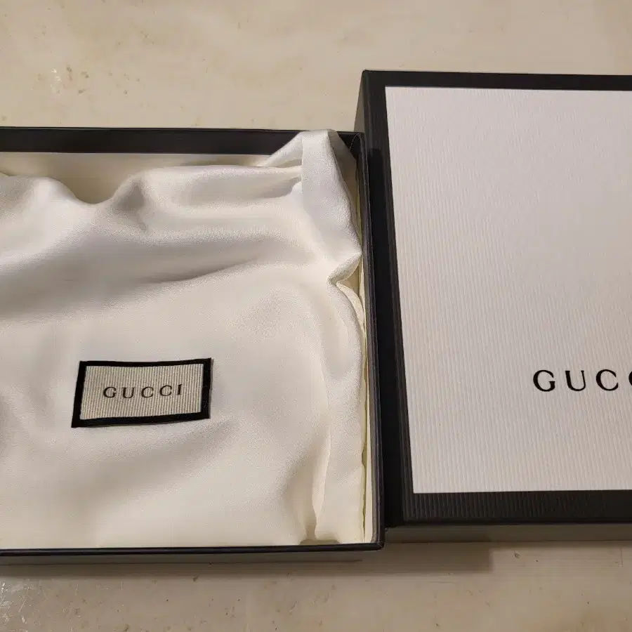 GUCCI 구찌 마이크로 시마 리본 반지갑