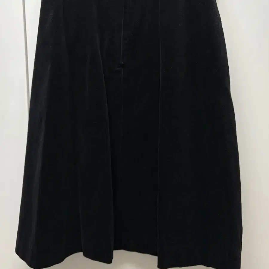 낫띵리튼 black rolin corduroy flared skirt