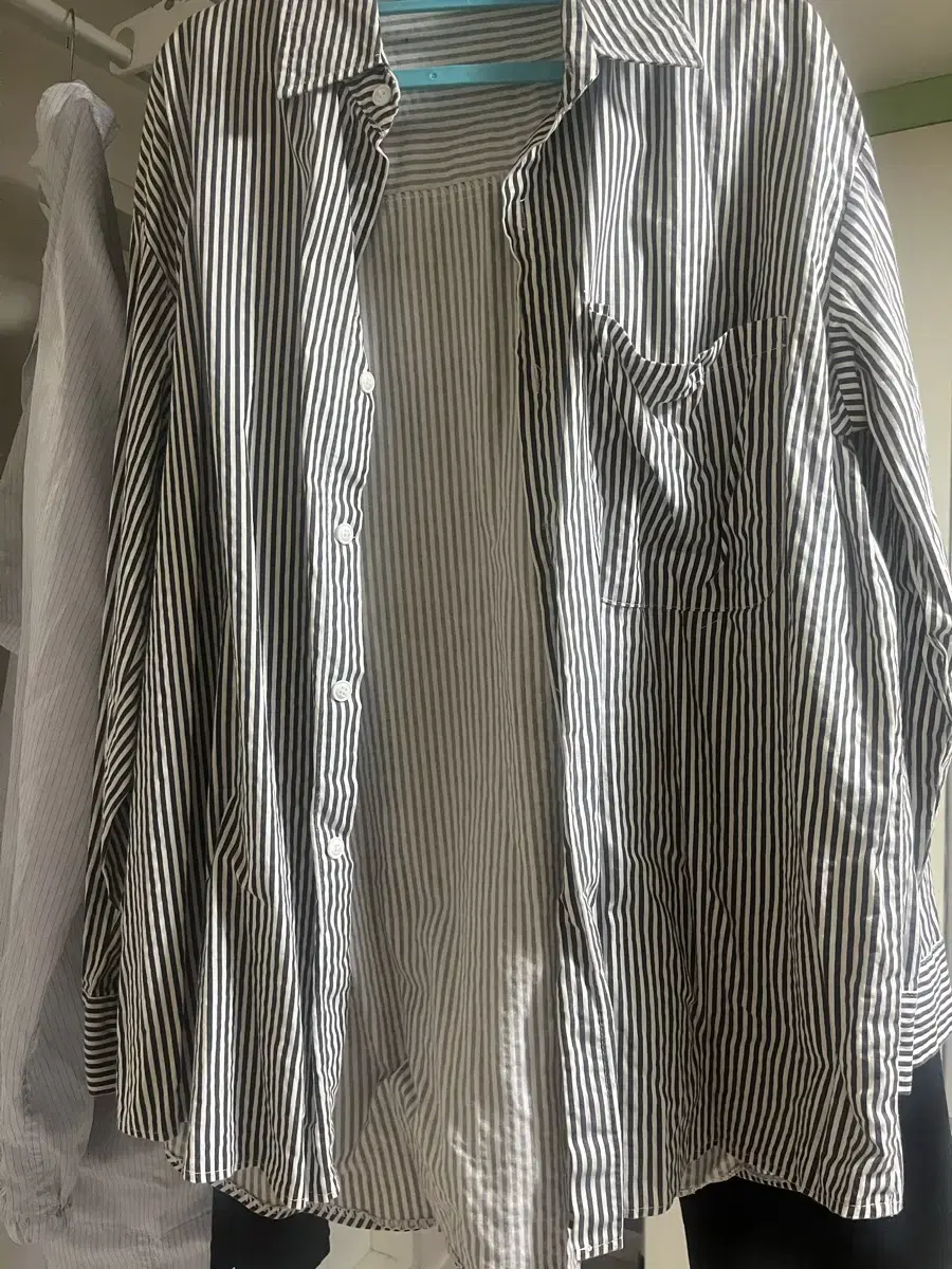 Two shirts, lightweight padded palao