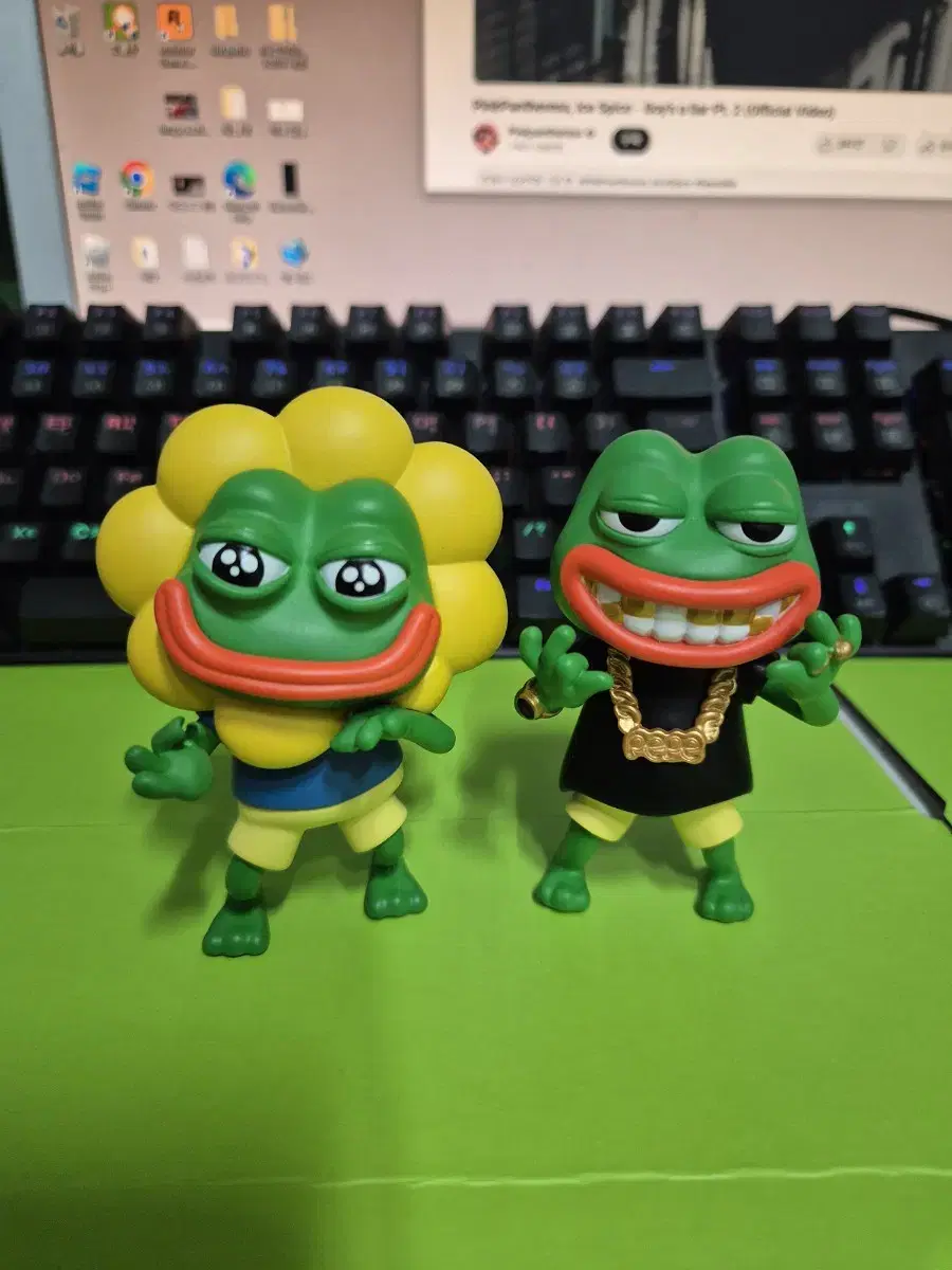 Pepe Figures