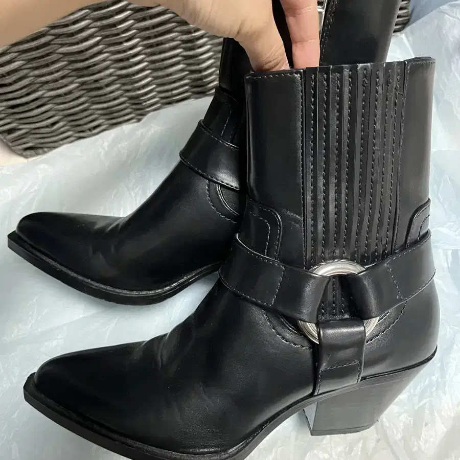 (마지막가격)자라 zara 웨스턴 부츠 35 225-230