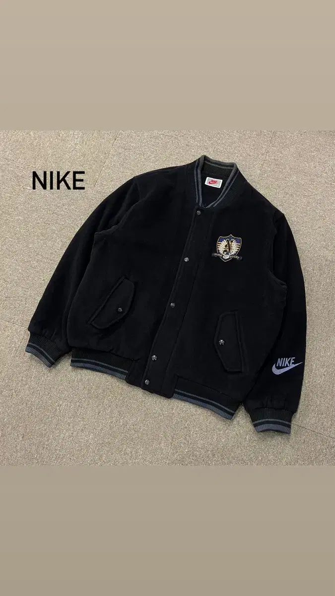 [100] Nike Old School 90s Woolen Star Jean Jacket