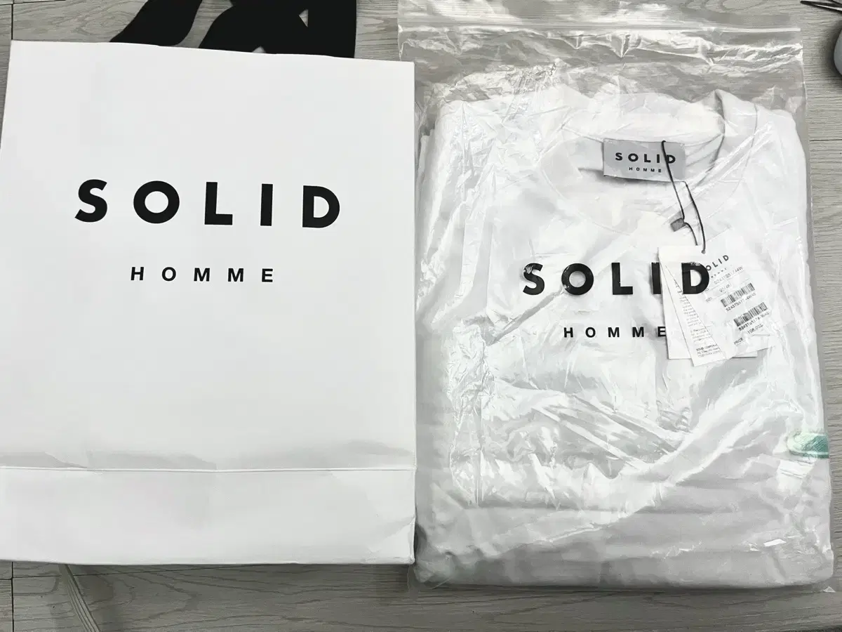 Solid Homme 24FW Gradient Soft Back Logo T-shirt