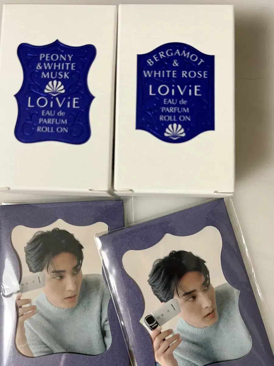 Levi Young Kay Photocard,Roll-on White Rose