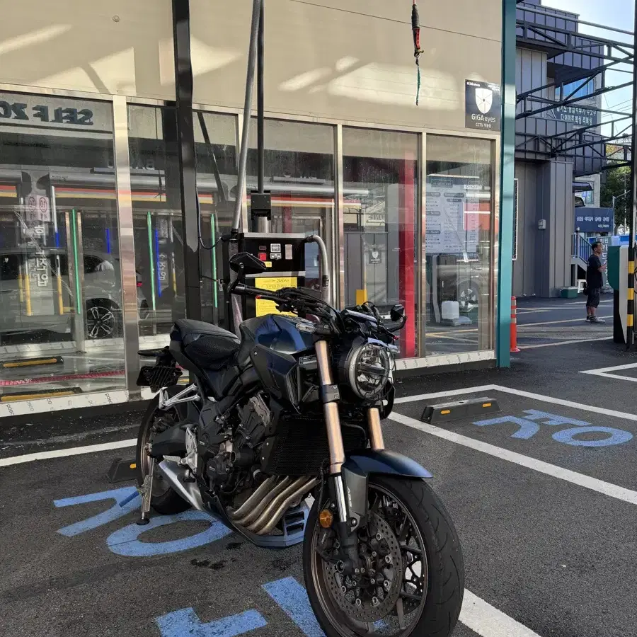 23년식  CB650R 맷그레이