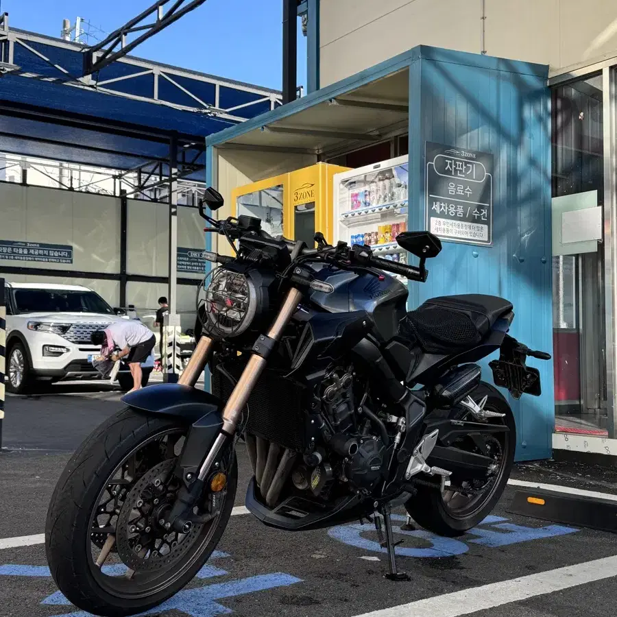 23년식  CB650R 맷그레이