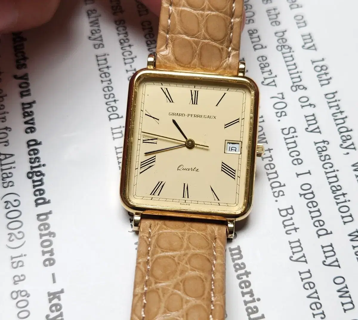 Rare] Vintage Girard-Perregaux (GP) Tank XL Yogurt Roman Edition High End Quartz