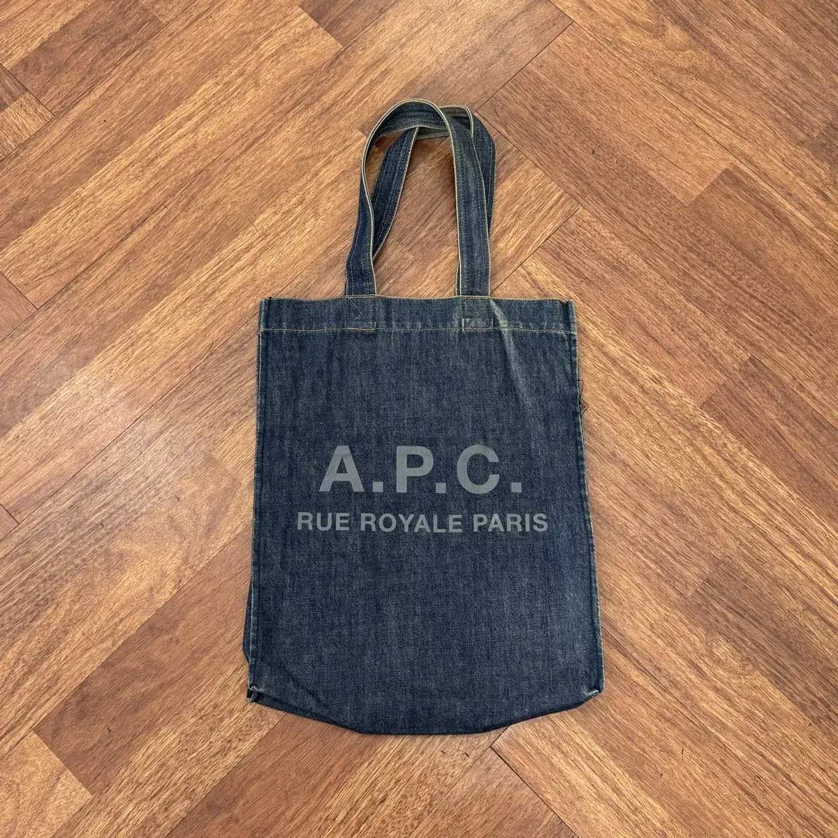 A.P.C 아페쎄 데님 에코백