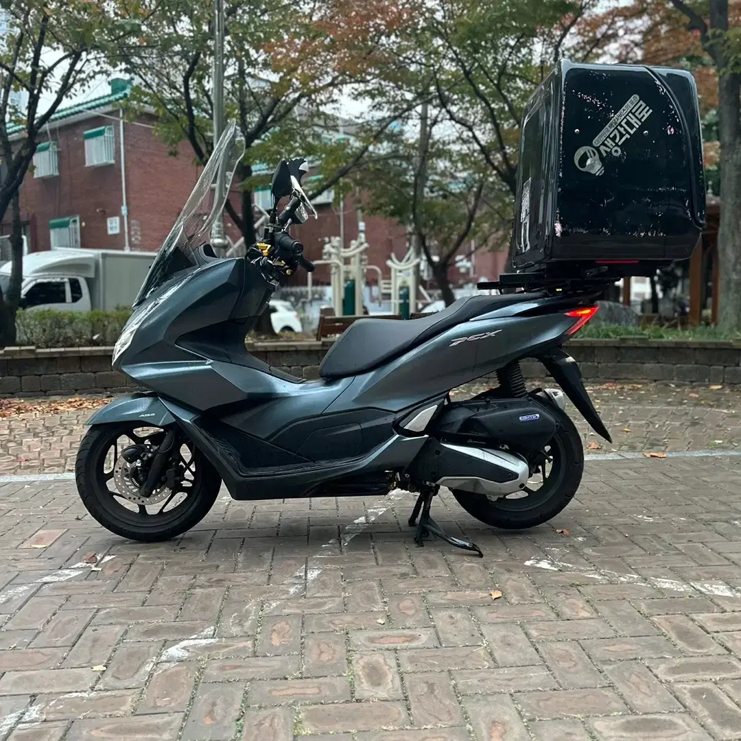 PCX125 22년식(ABS 은갈치에디션 배달세팅완) 판매합니다~