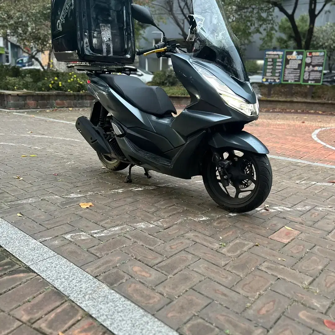 PCX125 22년식(ABS 은갈치에디션 배달세팅완) 판매합니다~