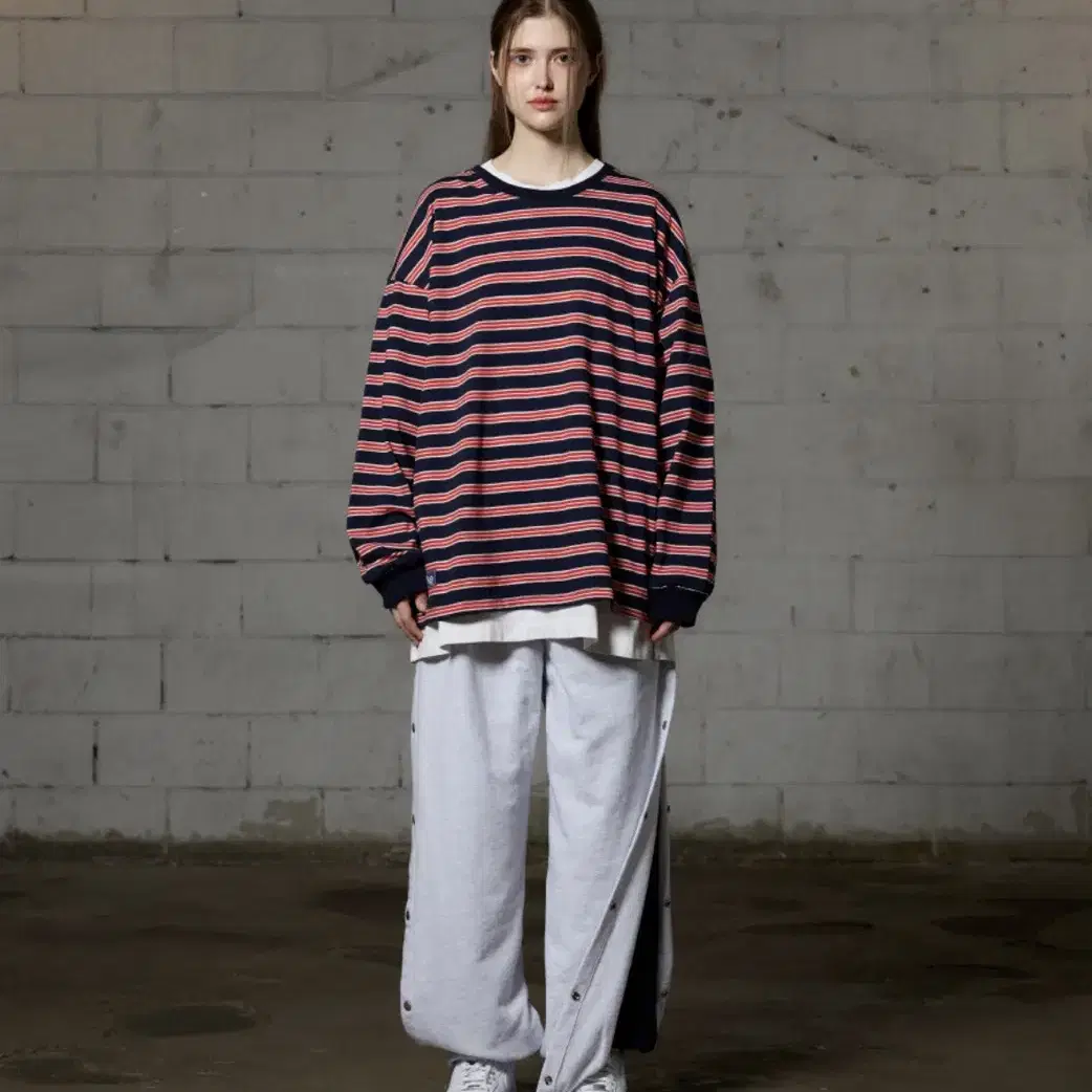 아리 JERRY STRIPE OVERFIT LONG SLEEVE T