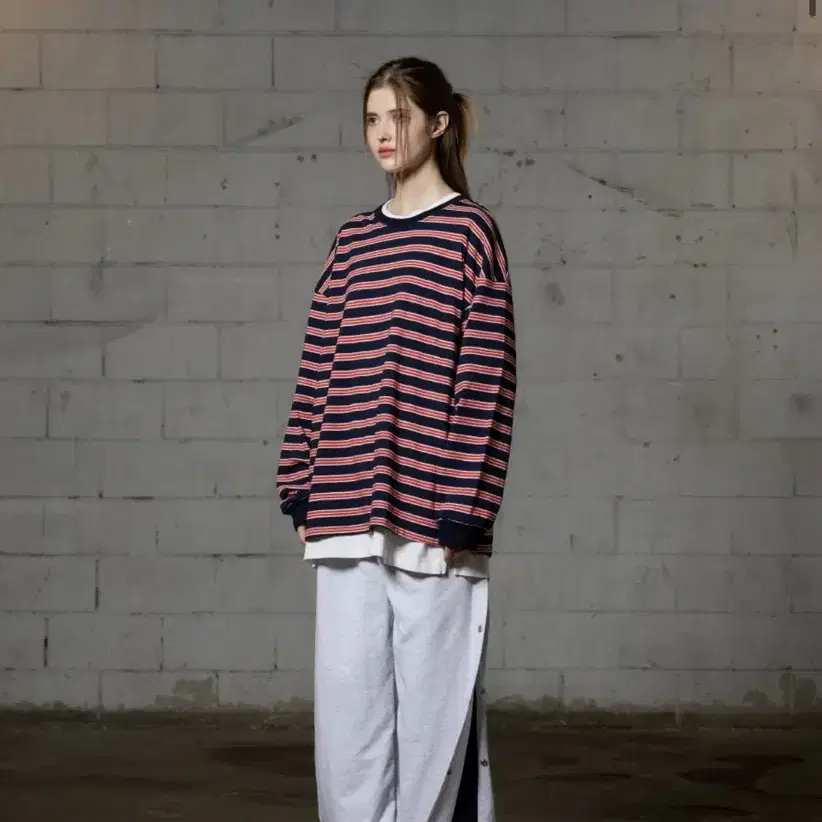 아리 JERRY STRIPE OVERFIT LONG SLEEVE T