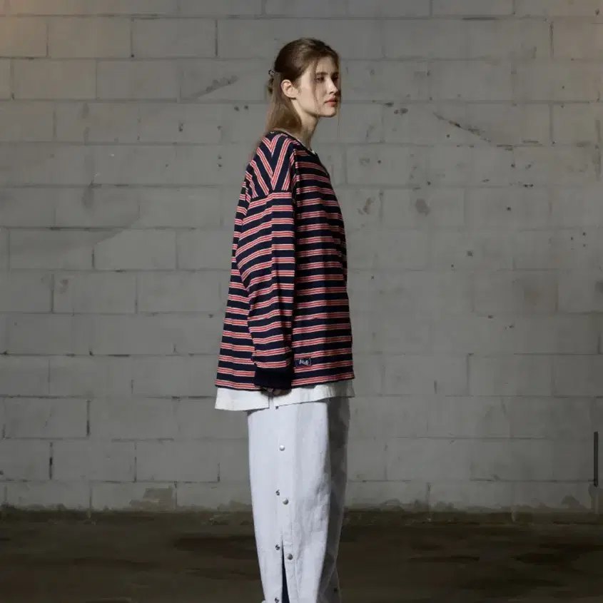 아리 JERRY STRIPE OVERFIT LONG SLEEVE T