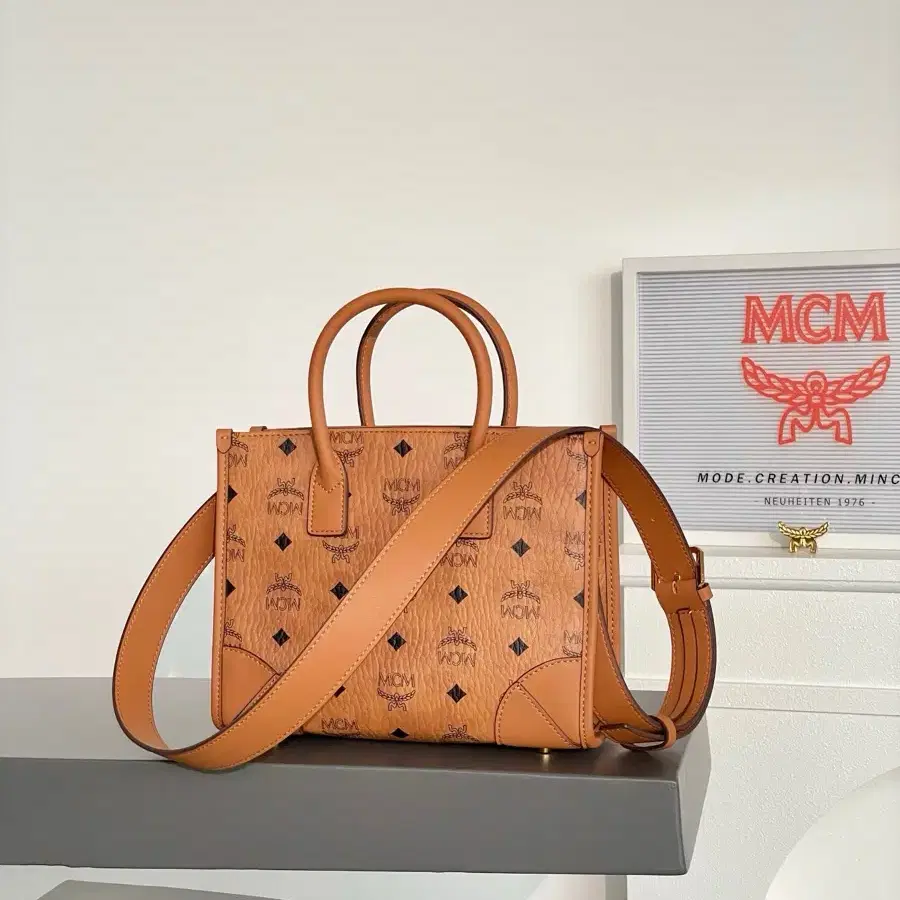 엠씨엠 MCM Munchen 스몰 탑 핸드백