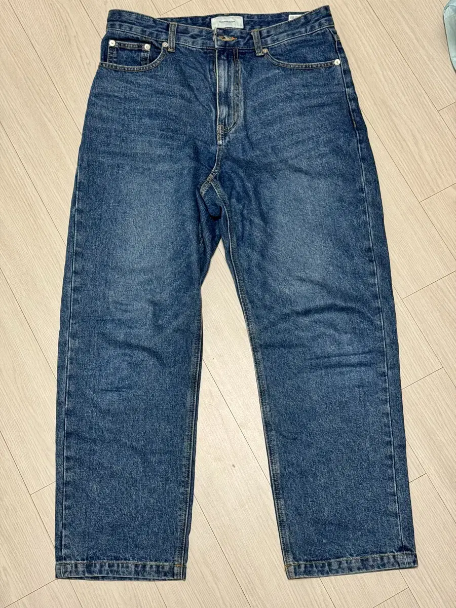 Custom mellow jin blue semi wide fit denim for sale