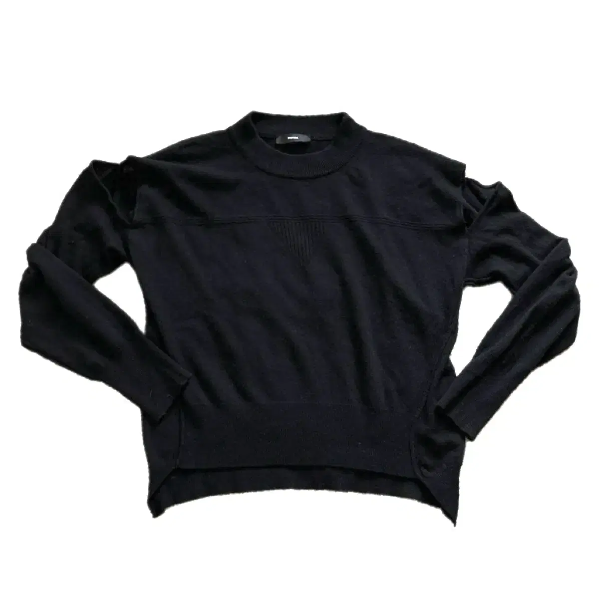 diesel 디젤 shoulder cutout knit