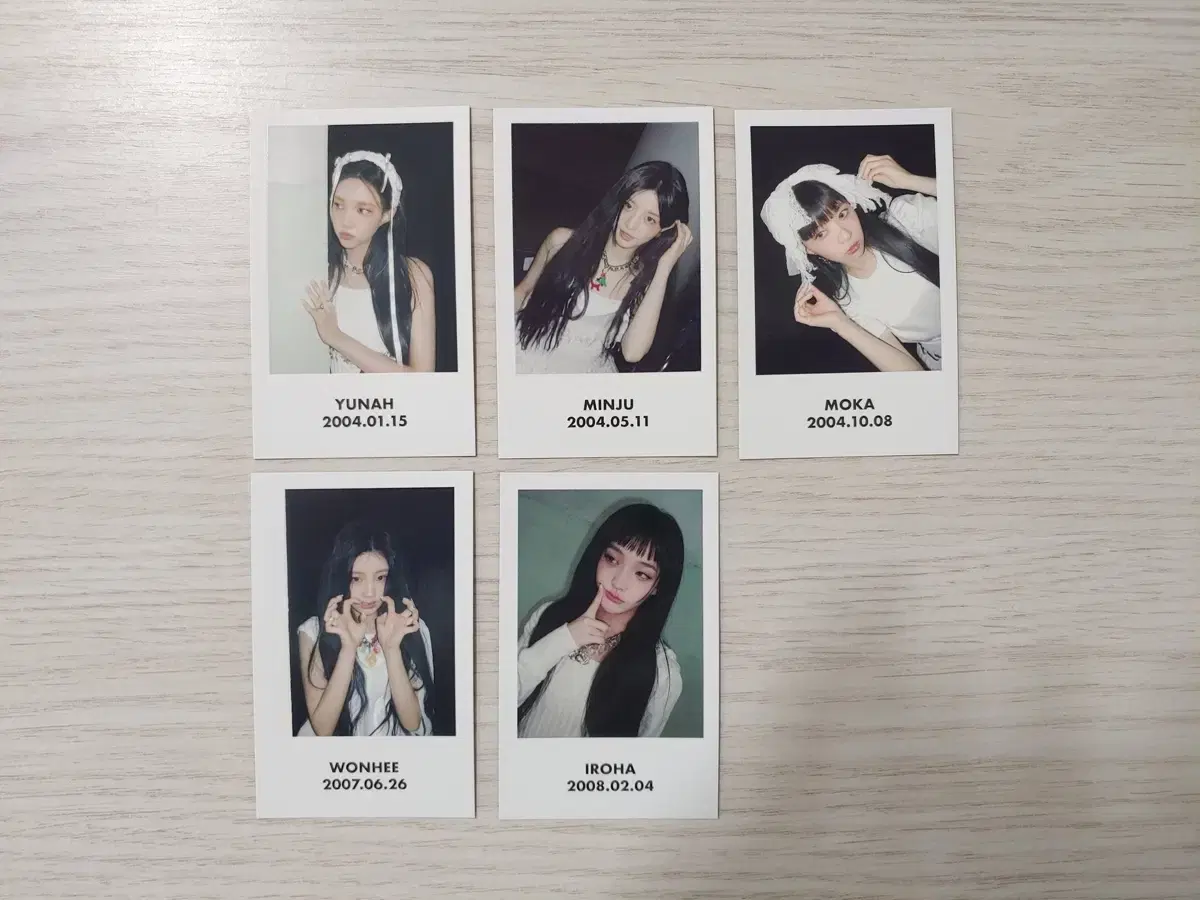 Eyelets showcase Reverse Joining pre-order benefit pola photocard Bulk