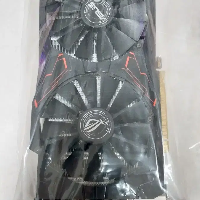 ASUS RX 570 O8G Gaming 그래픽카드