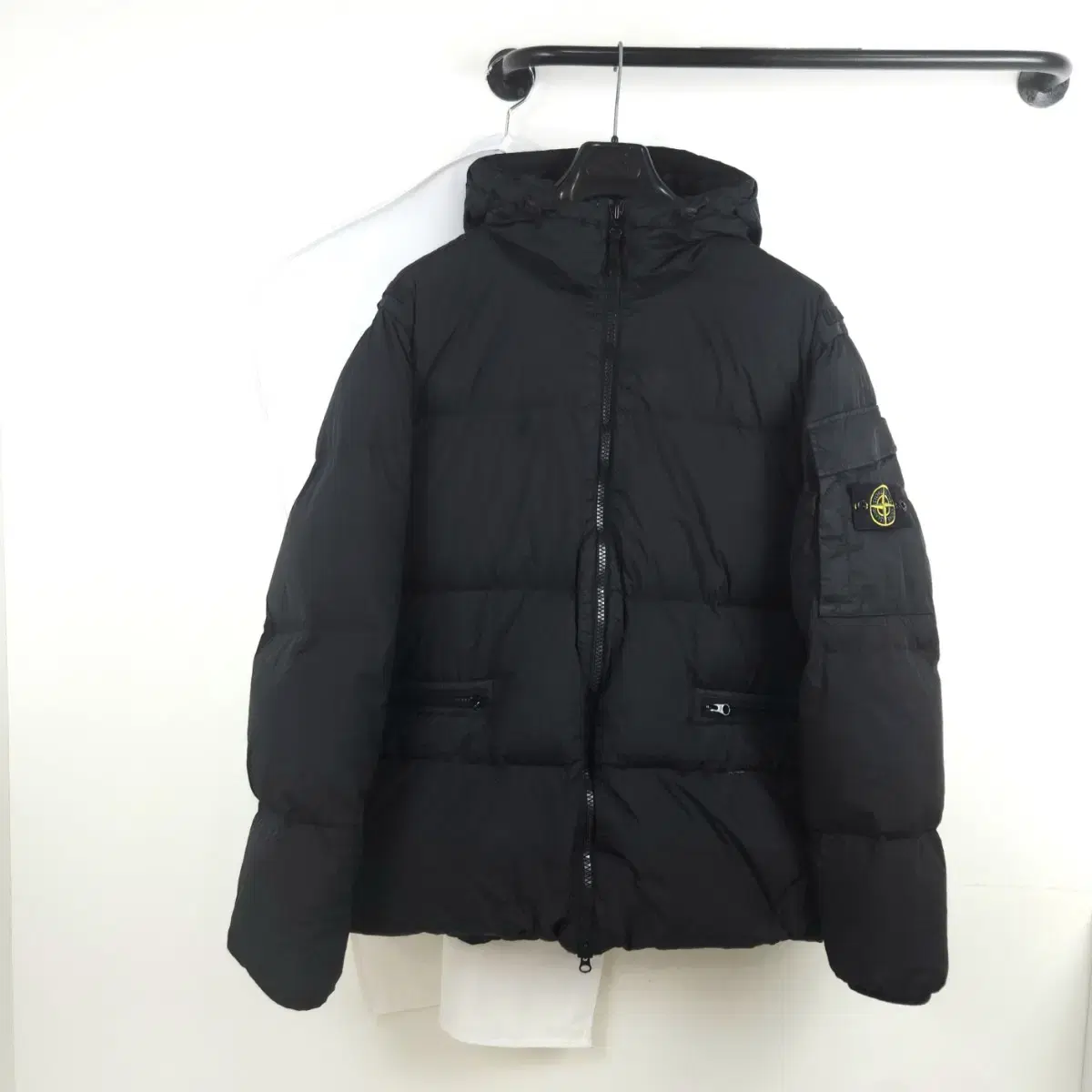 XL105Stone Island Garment Dyed Crinkle Clasp Padding