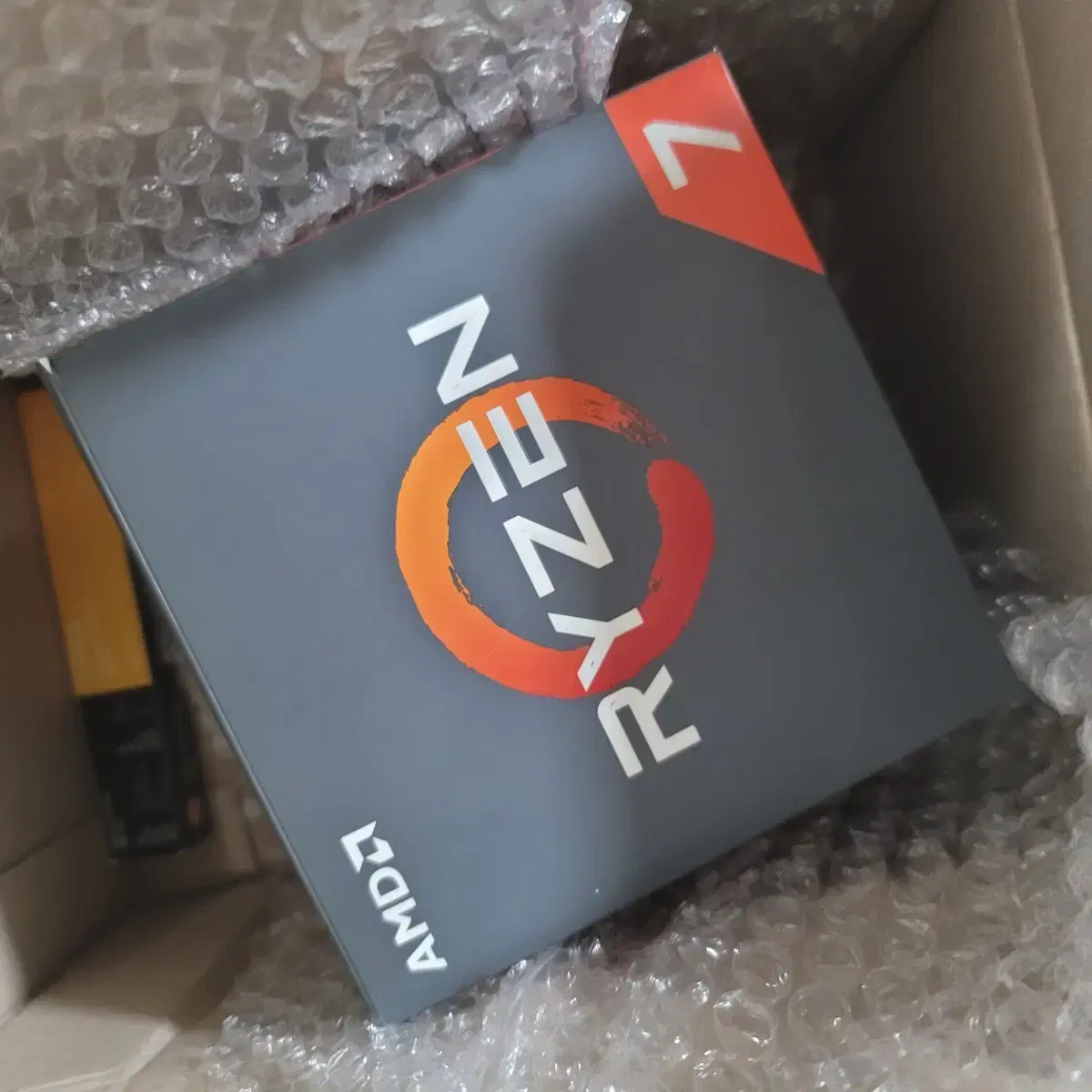 AMD Ryzen 7 2700X New Cooler with Thermalgourse