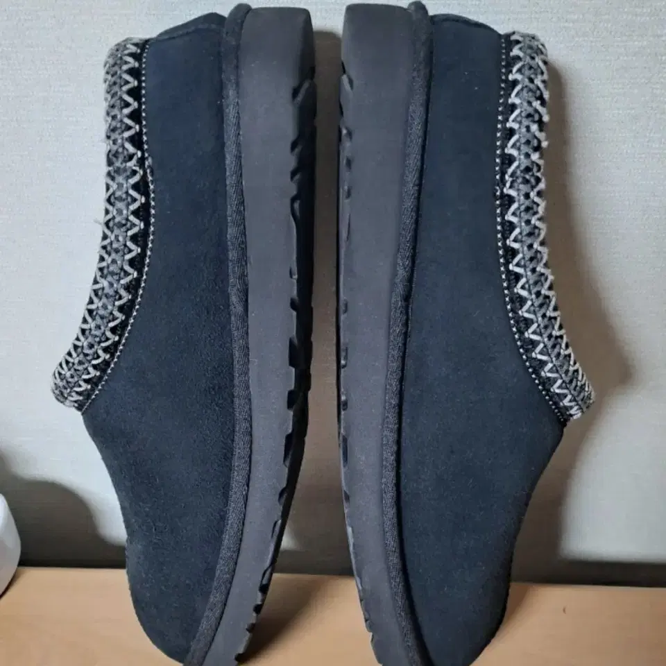 UGG 어그 타스만 슈즈 5950 UK9 270-280 블랙