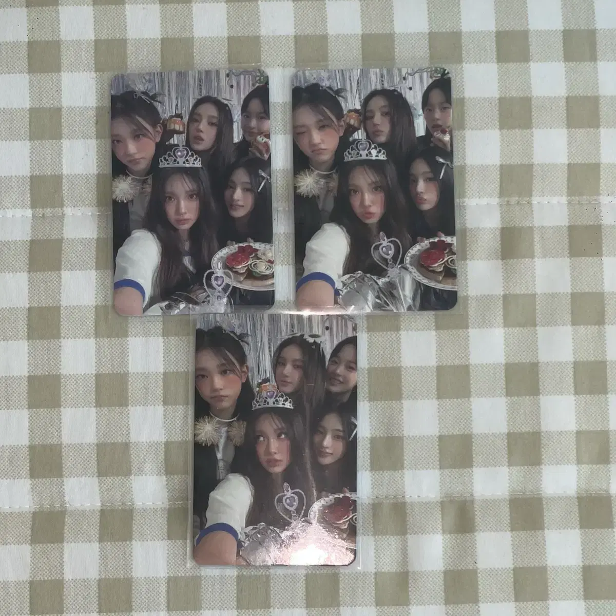 New Jeans Minji Minji Hani Danielle HerrinHyein Organization season's greetings seasons greetings photocard Photo Card WTS