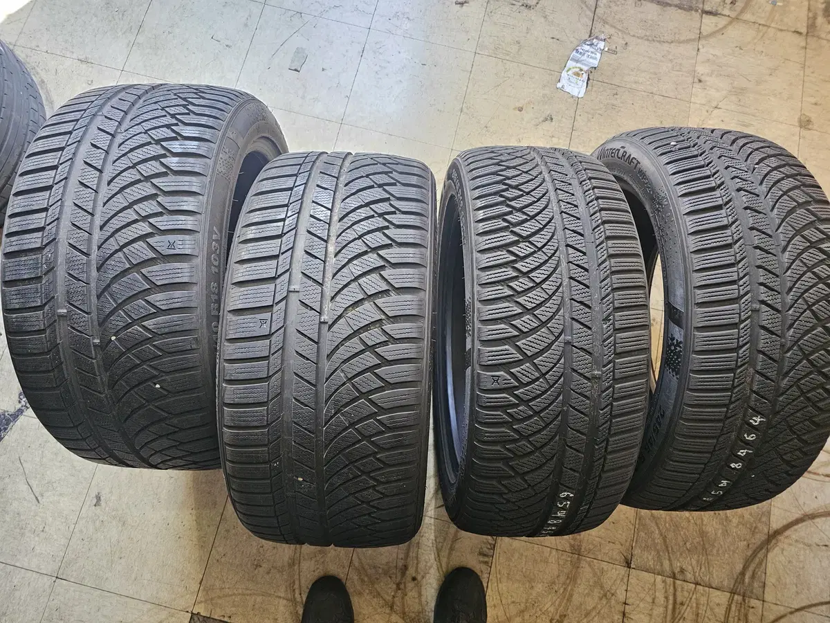 245/45R18, 275/40R18 윈터(스노우) 타이어 4본