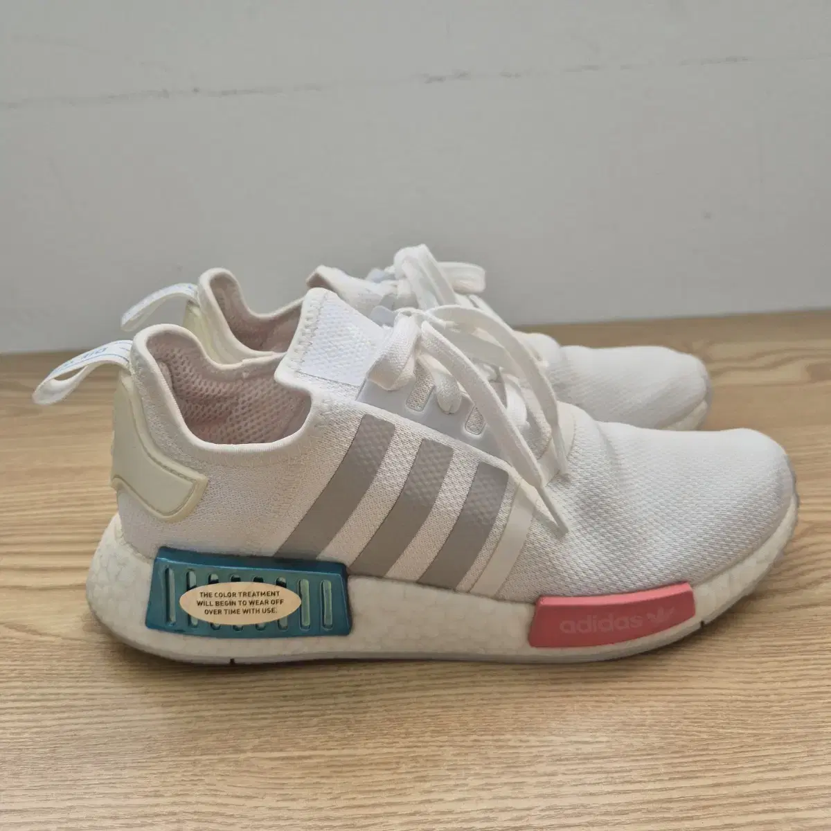 [255]아디다스 NMD R1 화이트 그레이 헤이즈 로즈