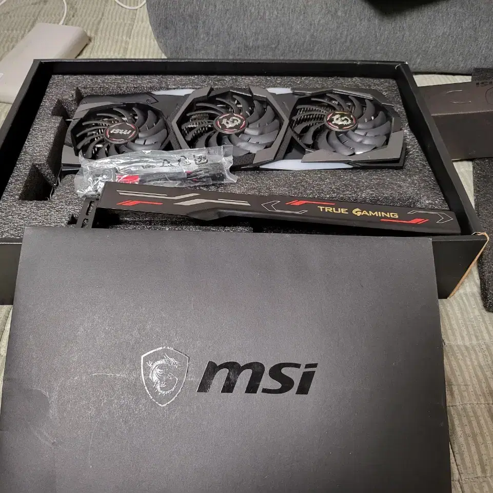 [풀박스 / 택포]MSI RTX 2080 Ti 게이밍 X 트리오 팝니다.