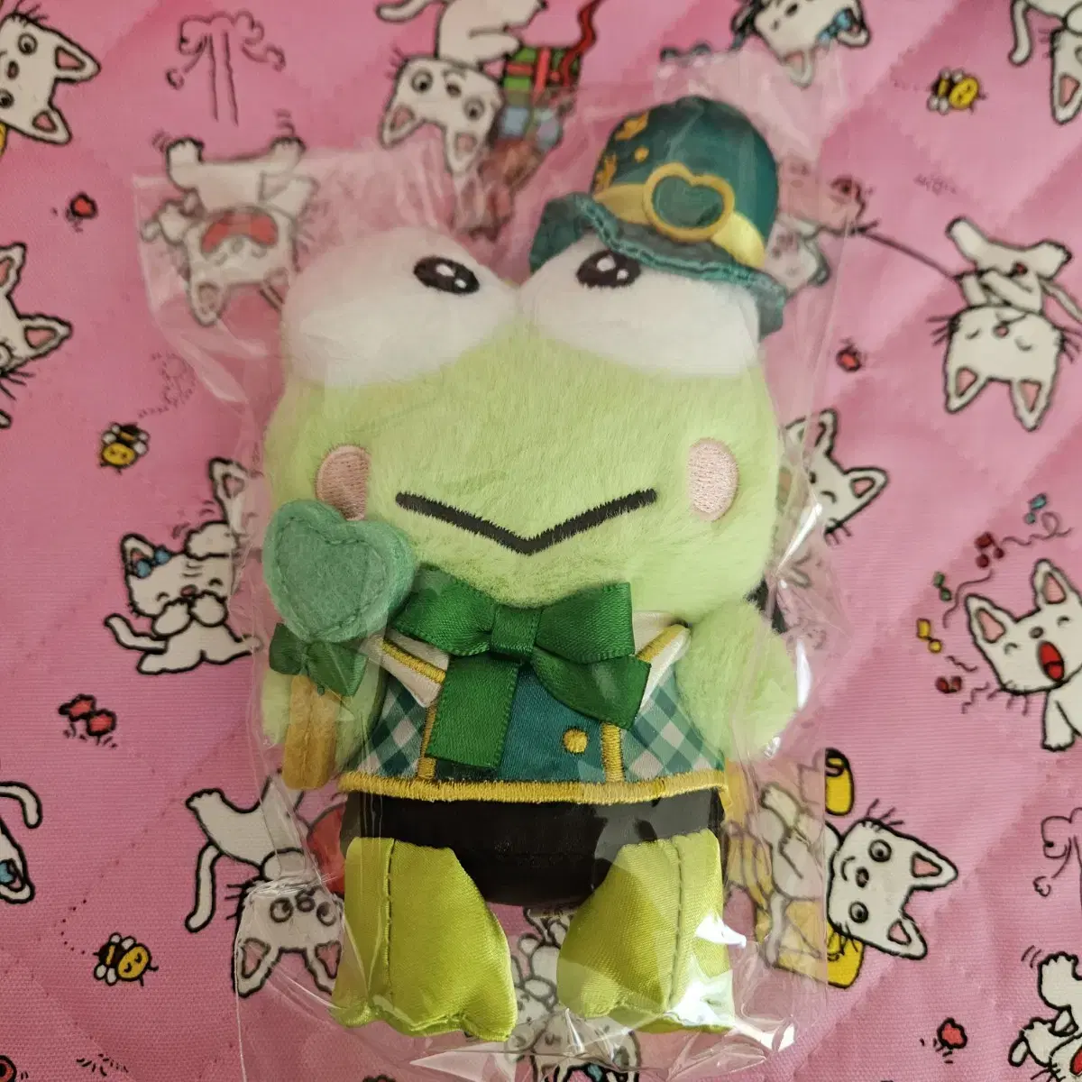 I'm gonna make you like San Rio even more Keroppi mascot doll keyring