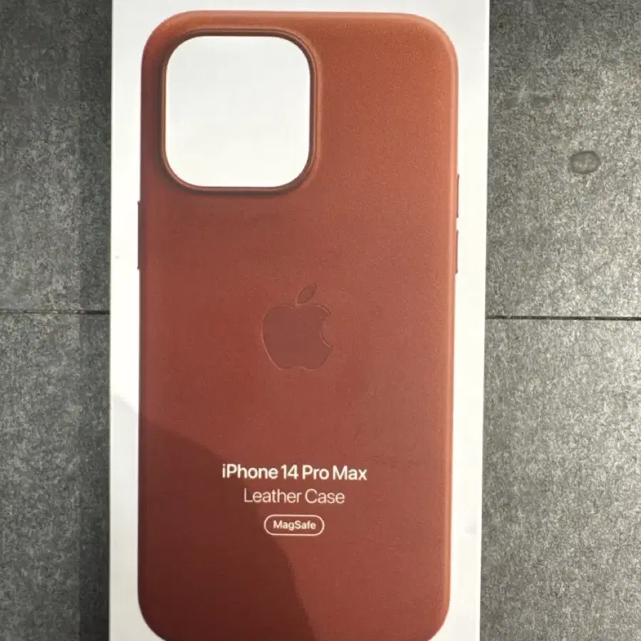 새상품 iPhone 14 Pro Max 맥세이프 가죽케이스 정품