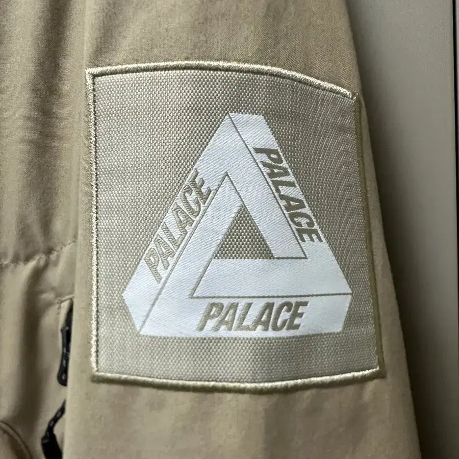 Palace 팔라스 Cell Net 자켓 베이지 사이즈 L