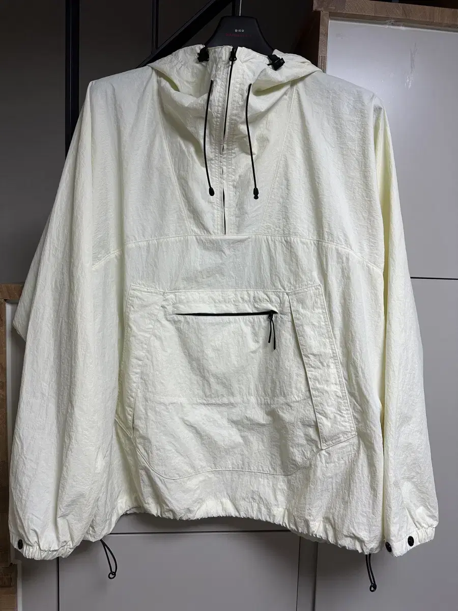 Moif Anorak Ekru New Arrivals 2