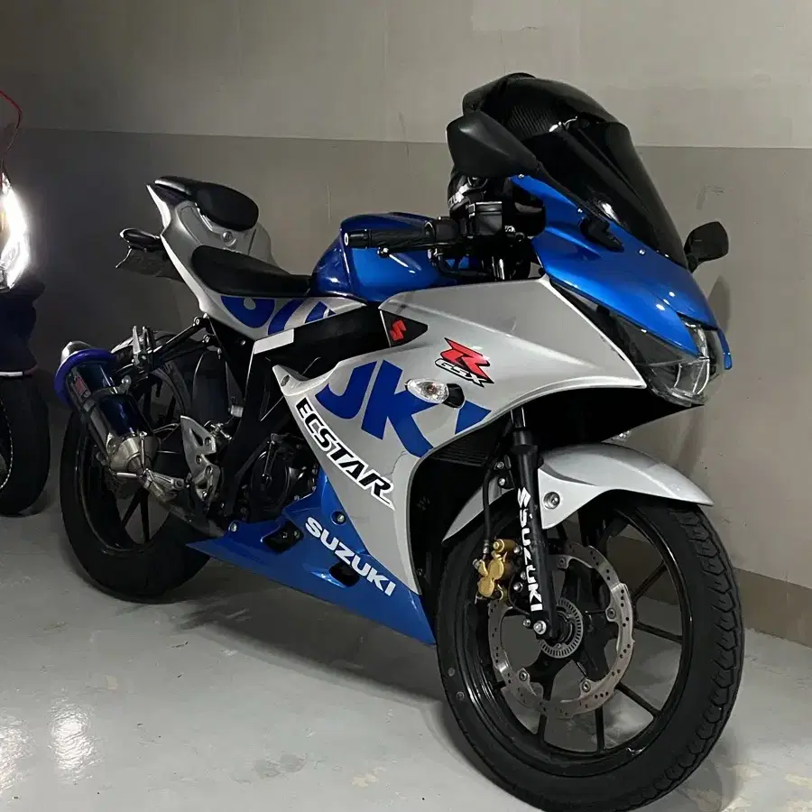 gsxr125 스페셜카울 21년식