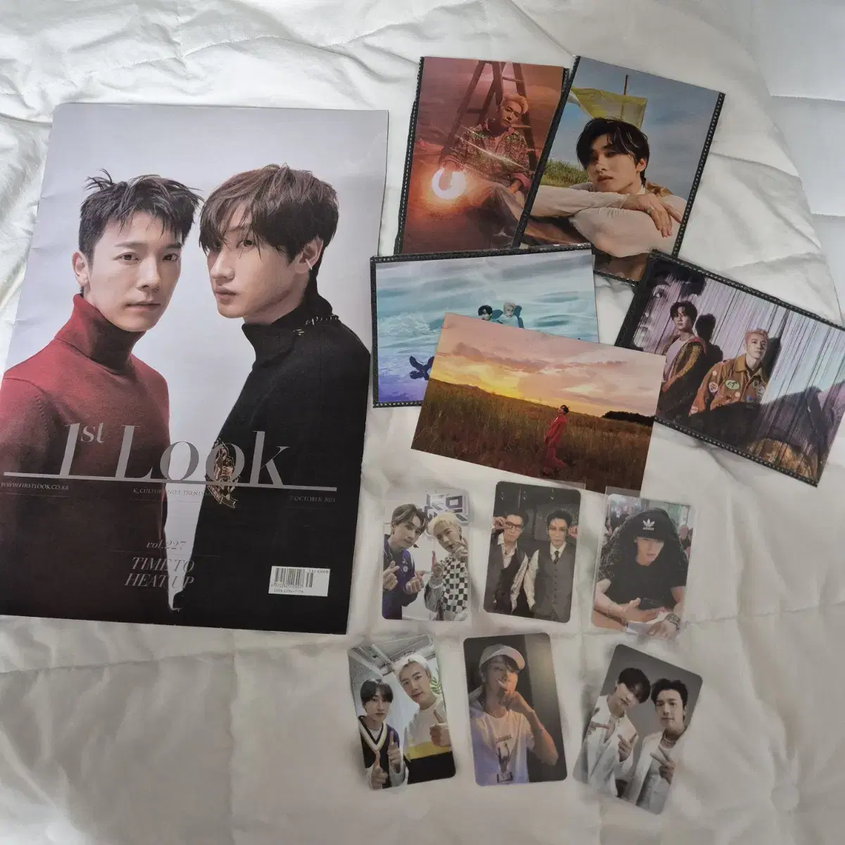 Super Junior D&E photocards/postcards for sale.