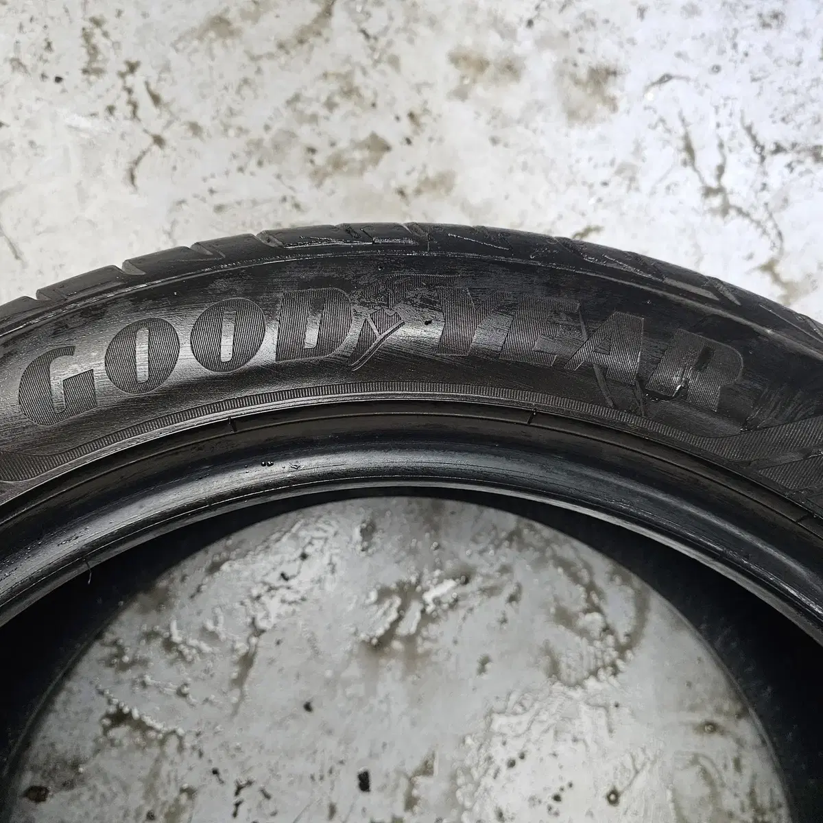 245/45R18 벤츠, BMW 순정 런플랫타이어 2본