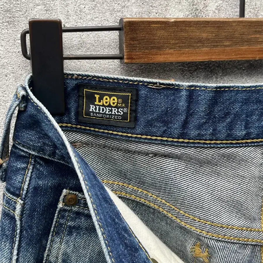 (29)Vintage Lee