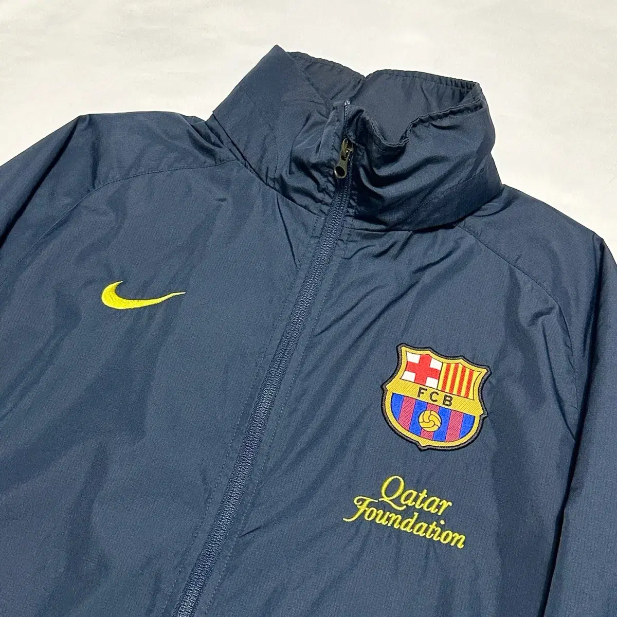 S Nike Barcelona Built-in hooded windbreaker