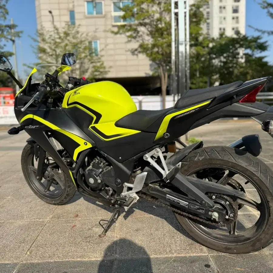 혼다 cbr300r 2017년식 짧은키로수 팝니다