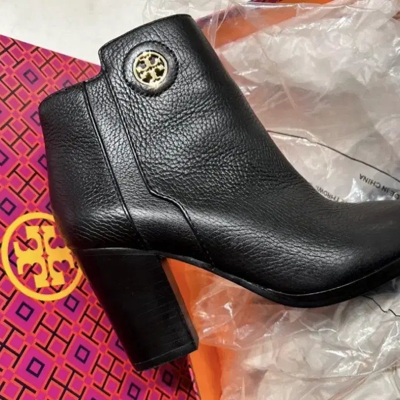 Tory burch junction 6M (새상품)